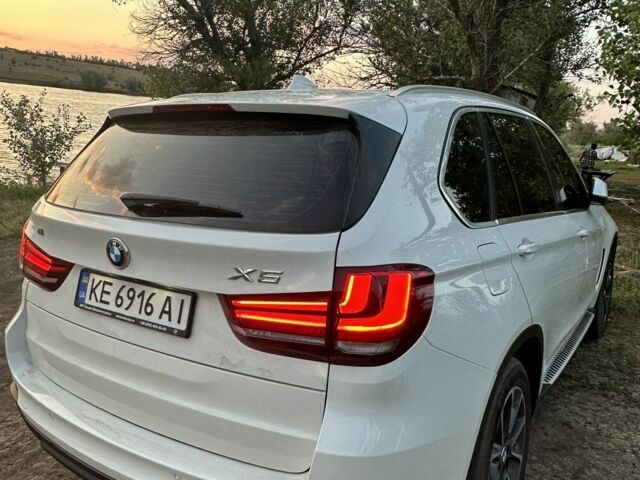 Білий БМВ Х5, об'ємом двигуна 3 л та пробігом 260 тис. км за 32500 $, фото 3 на Automoto.ua