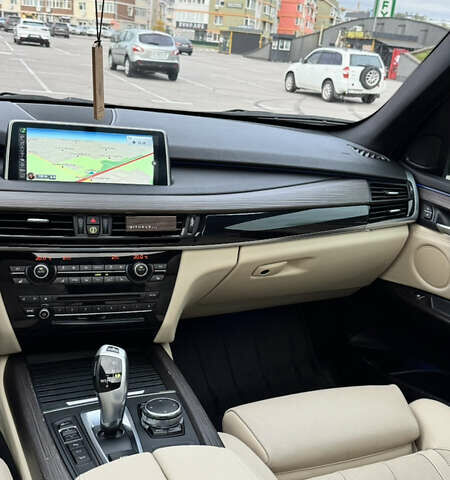 Білий БМВ Х5, об'ємом двигуна 2 л та пробігом 162 тис. км за 27900 $, фото 23 на Automoto.ua