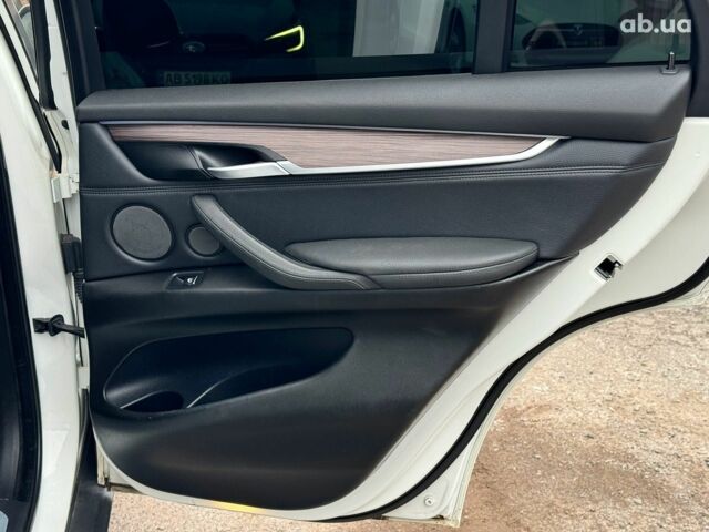 Білий БМВ Х5, об'ємом двигуна 2 л та пробігом 95 тис. км за 29990 $, фото 23 на Automoto.ua