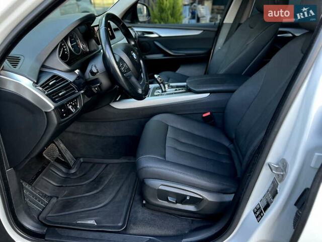 Белый БМВ Х5, объемом двигателя 2 л и пробегом 106 тыс. км за 27900 $, фото 6 на Automoto.ua