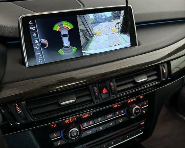 Белый БМВ Х5, объемом двигателя 3 л и пробегом 139 тыс. км за 29500 $, фото 8 на Automoto.ua