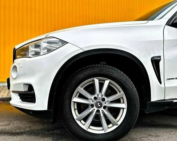 Білий БМВ Х5, об'ємом двигуна 2.99 л та пробігом 260 тис. км за 31500 $, фото 8 на Automoto.ua