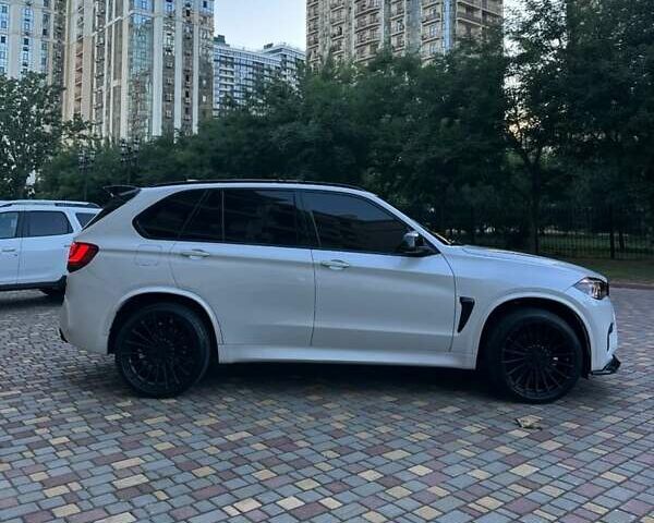 Белый БМВ Х5, объемом двигателя 2.98 л и пробегом 93 тыс. км за 31000 $, фото 3 на Automoto.ua
