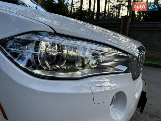 Белый БМВ Х5, объемом двигателя 2 л и пробегом 170 тыс. км за 26000 $, фото 18 на Automoto.ua