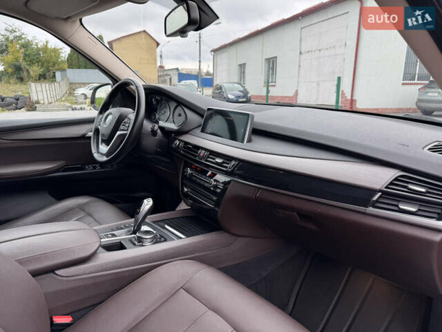 БМВ Х5 2016 в Тернополе на Automoto.ua Белый БМВ Х5, объемом двигателя 2 л и пробегом 137 тыс. км за 30500 $, фото 41 на Automoto.ua