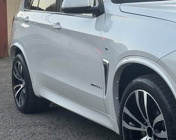 Белый БМВ Х5, объемом двигателя 2.99 л и пробегом 179 тыс. км за 35000 $, фото 4 на Automoto.ua