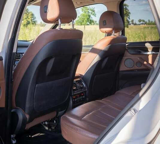 Белый БМВ Х5, объемом двигателя 2.98 л и пробегом 120 тыс. км за 30500 $, фото 11 на Automoto.ua