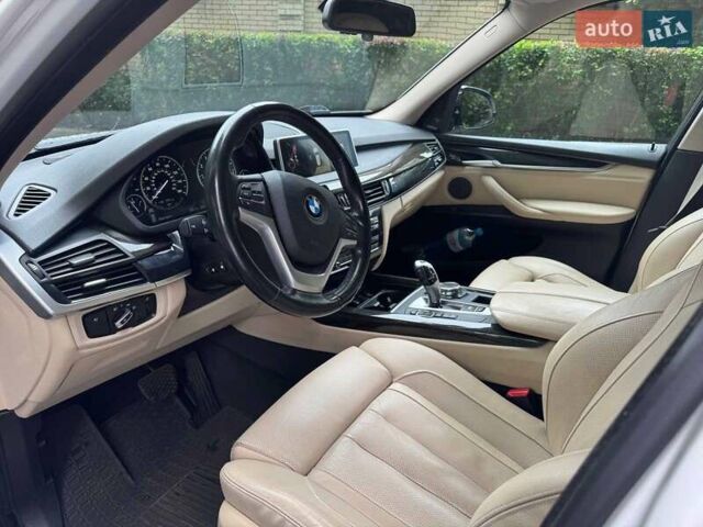 Белый БМВ Х5, объемом двигателя 3 л и пробегом 184 тыс. км за 30790 $, фото 13 на Automoto.ua
