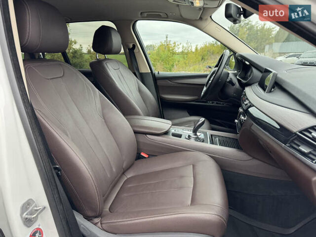 БМВ Х5 2016 в Тернополе на Automoto.ua Белый БМВ Х5, объемом двигателя 2 л и пробегом 137 тыс. км за 30500 $, фото 39 на Automoto.ua
