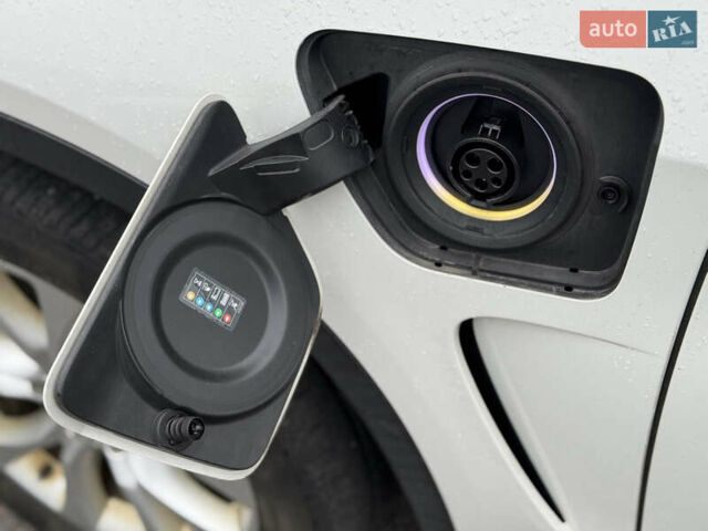 Белый БМВ Х5, объемом двигателя 2 л и пробегом 187 тыс. км за 19999 $, фото 21 на Automoto.ua