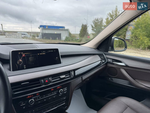 БМВ Х5 2016 в Тернополе на Automoto.ua Белый БМВ Х5, объемом двигателя 2 л и пробегом 137 тыс. км за 30500 $, фото 29 на Automoto.ua