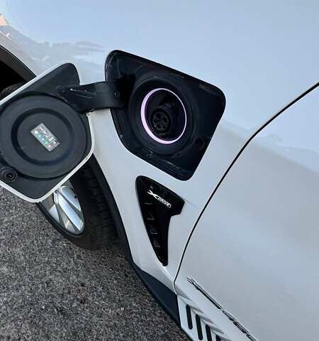 Белый БМВ Х5, объемом двигателя 2 л и пробегом 206 тыс. км за 26999 $, фото 29 на Automoto.ua