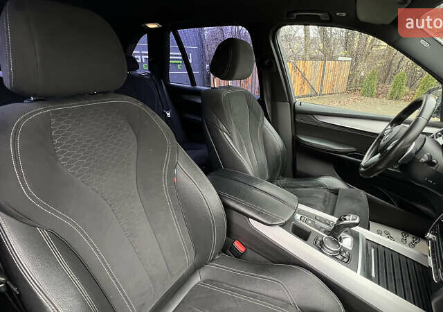 Білий БМВ Х5, об'ємом двигуна 2 л та пробігом 166 тис. км за 28000 $, фото 40 на Automoto.ua