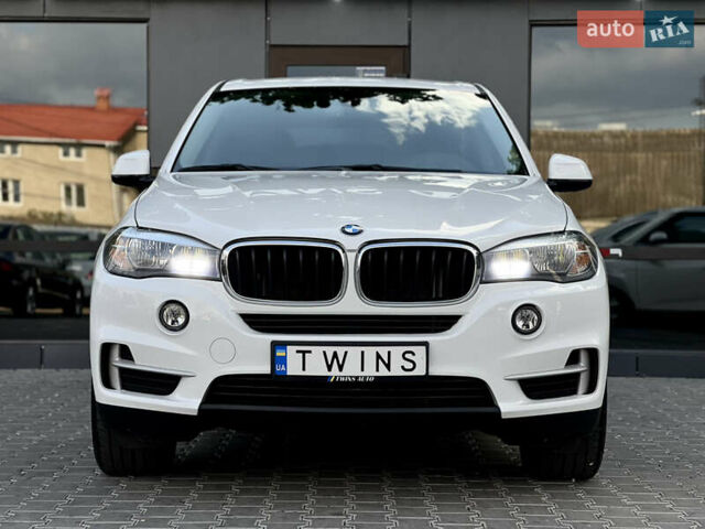 Белый БМВ Х5, объемом двигателя 2 л и пробегом 106 тыс. км за 27900 $, фото 1 на Automoto.ua