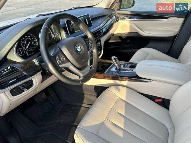 Белый БМВ Х5, объемом двигателя 2.98 л и пробегом 137 тыс. км за 6200 $, фото 9 на Automoto.ua