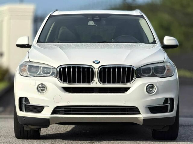 Белый БМВ Х5, объемом двигателя 3 л и пробегом 73 тыс. км за 6800 $, фото 1 на Automoto.ua