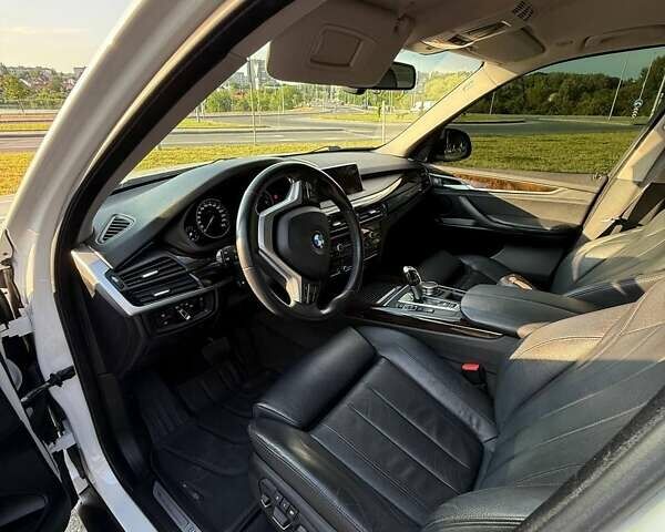 Белый БМВ Х5, объемом двигателя 2 л и пробегом 83 тыс. км за 37000 $, фото 10 на Automoto.ua