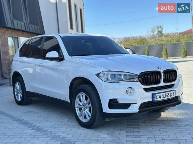 Белый БМВ Х5, объемом двигателя 2 л и пробегом 225 тыс. км за 25300 $, фото 4 на Automoto.ua