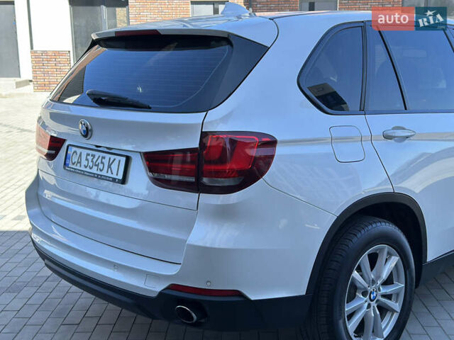 Белый БМВ Х5, объемом двигателя 2 л и пробегом 225 тыс. км за 25300 $, фото 2 на Automoto.ua