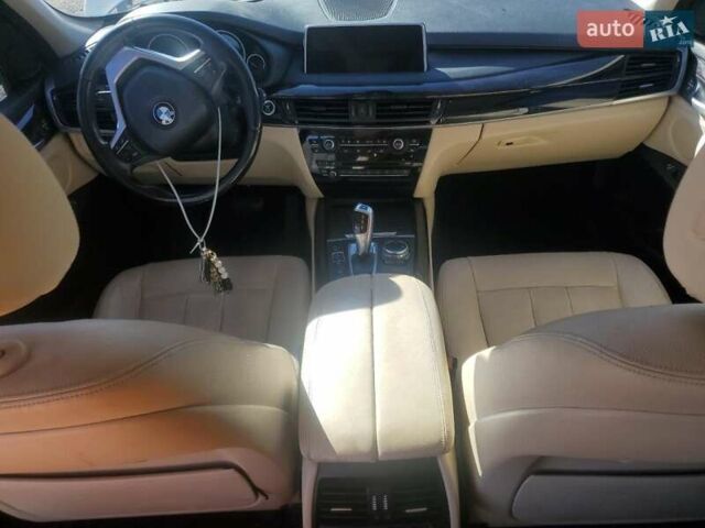 Білий БМВ Х5, об'ємом двигуна 2.98 л та пробігом 70 тис. км за 4900 $, фото 7 на Automoto.ua
