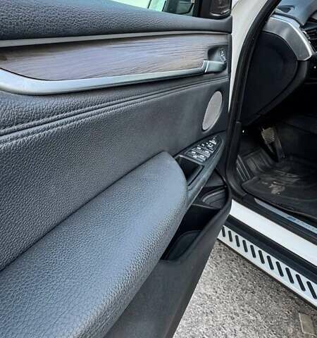 Белый БМВ Х5, объемом двигателя 2 л и пробегом 206 тыс. км за 26999 $, фото 43 на Automoto.ua