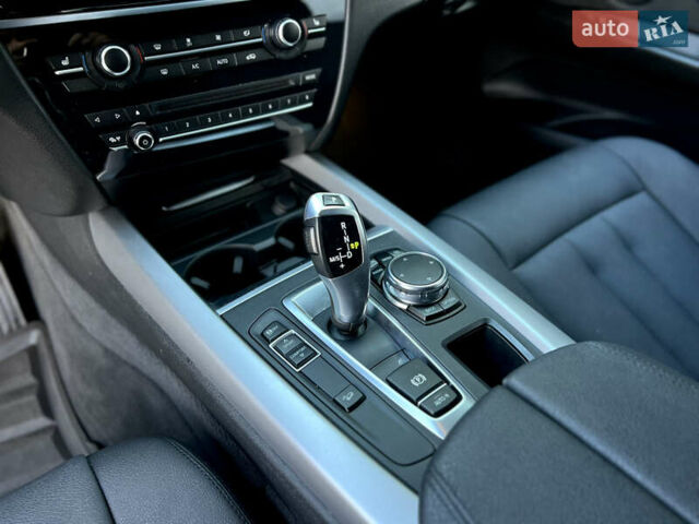 Белый БМВ Х5, объемом двигателя 2 л и пробегом 106 тыс. км за 27900 $, фото 29 на Automoto.ua