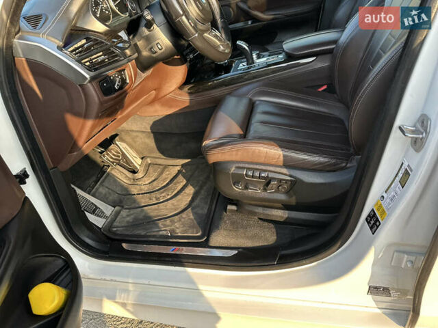 Белый БМВ Х5, объемом двигателя 4.39 л и пробегом 120 тыс. км за 33500 $, фото 7 на Automoto.ua