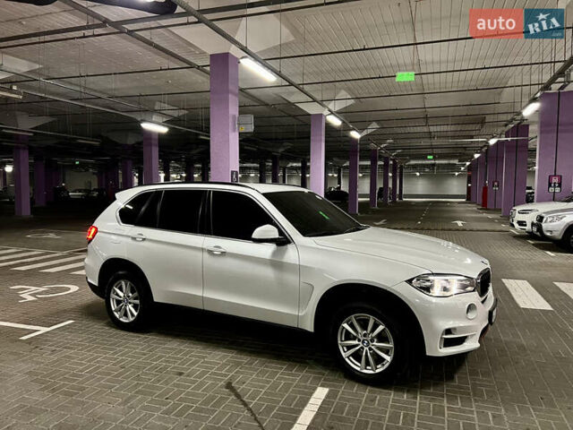 Белый БМВ Х5, объемом двигателя 2 л и пробегом 133 тыс. км за 37000 $, фото 2 на Automoto.ua