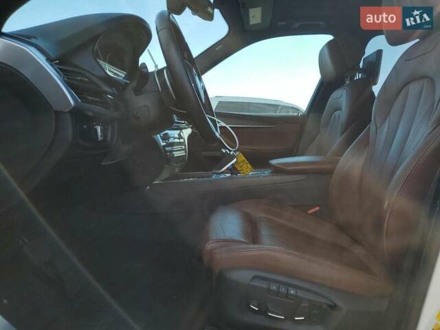 Білий БМВ Х5, об'ємом двигуна 2 л та пробігом 102 тис. км за 6700 $, фото 6 на Automoto.ua