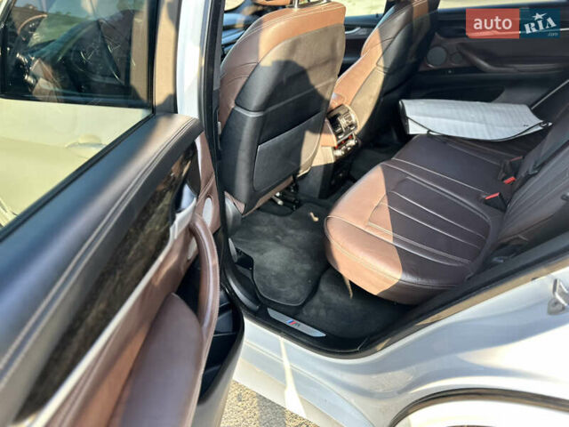 Белый БМВ Х5, объемом двигателя 4.39 л и пробегом 120 тыс. км за 33500 $, фото 4 на Automoto.ua