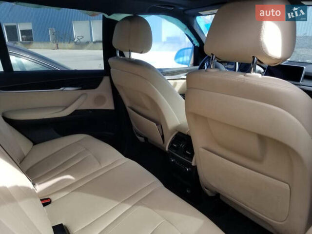 Белый БМВ Х5, объемом двигателя 3 л и пробегом 210 тыс. км за 27000 $, фото 10 на Automoto.ua