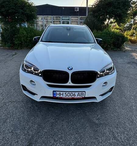 Белый БМВ Х5, объемом двигателя 2 л и пробегом 206 тыс. км за 26999 $, фото 5 на Automoto.ua