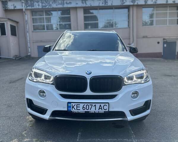БМВ Х5 2016 в Днепре (Днепропетровске) на Automoto.ua Белый БМВ Х5, объемом двигателя 2.98 л и пробегом 107 тыс. км за 27500 $, фото 3 на Automoto.ua