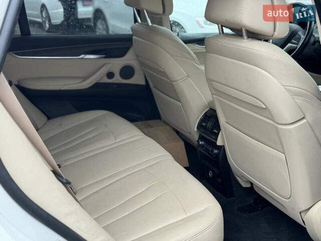 Белый БМВ Х5, объемом двигателя 2 л и пробегом 187 тыс. км за 19999 $, фото 15 на Automoto.ua