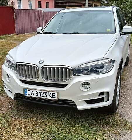 Белый БМВ Х5, объемом двигателя 2 л и пробегом 153 тыс. км за 39950 $, фото 10 на Automoto.ua