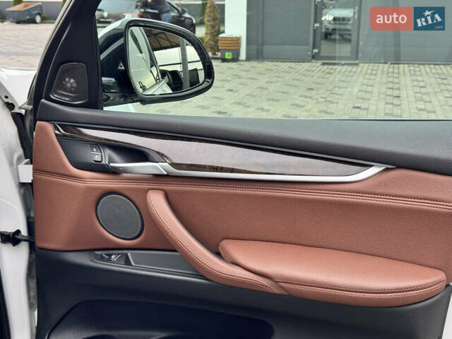 Белый БМВ Х5, объемом двигателя 2.98 л и пробегом 130 тыс. км за 28700 $, фото 40 на Automoto.ua