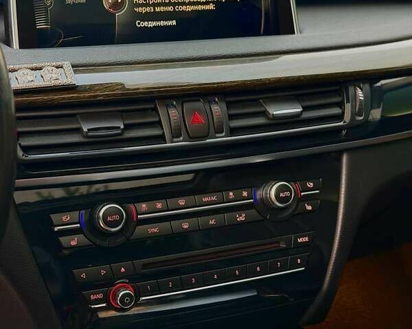 Белый БМВ Х5, объемом двигателя 2.98 л и пробегом 190 тыс. км за 28000 $, фото 13 на Automoto.ua