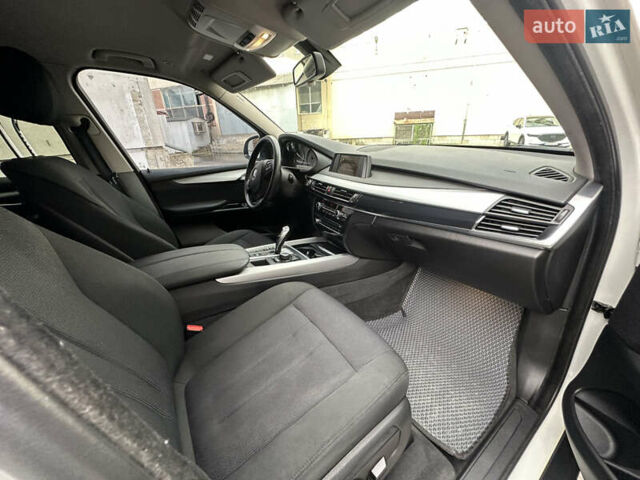 Белый БМВ Х5, объемом двигателя 2 л и пробегом 116 тыс. км за 28500 $, фото 19 на Automoto.ua