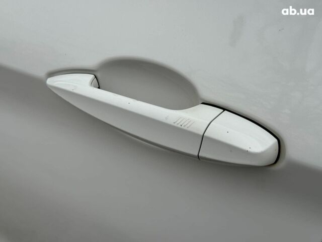 Білий БМВ Х5, об'ємом двигуна 2 л та пробігом 95 тис. км за 29990 $, фото 14 на Automoto.ua