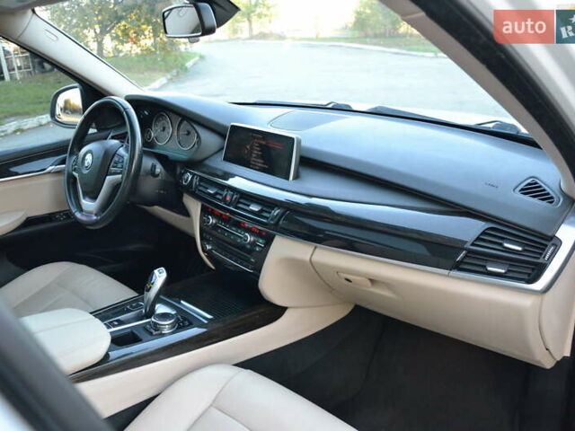 Белый БМВ Х5, объемом двигателя 2.98 л и пробегом 162 тыс. км за 23800 $, фото 23 на Automoto.ua