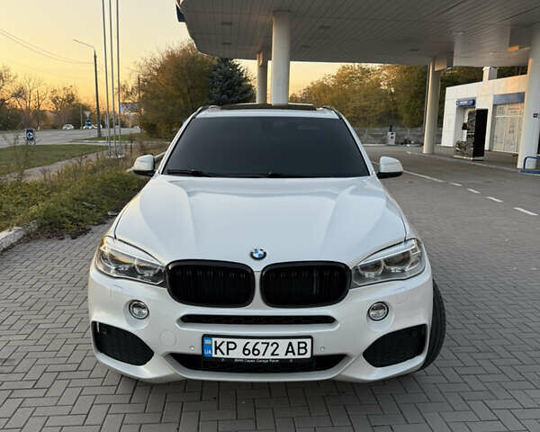Белый БМВ Х5, объемом двигателя 2.98 л и пробегом 205 тыс. км за 27000 $, фото 6 на Automoto.ua