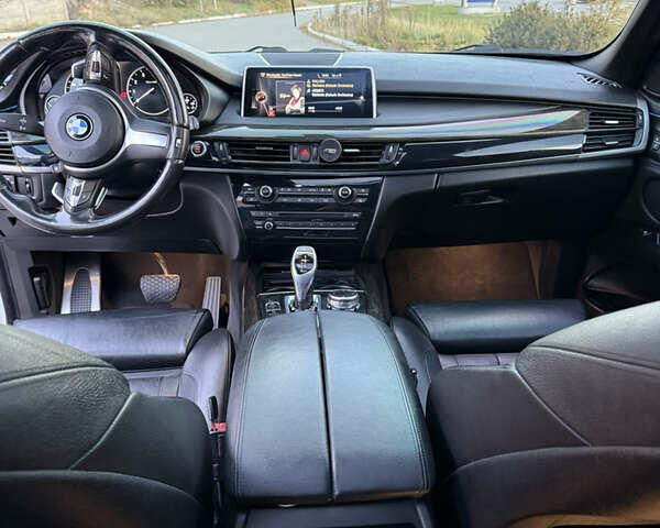 Белый БМВ Х5, объемом двигателя 2.98 л и пробегом 205 тыс. км за 27000 $, фото 9 на Automoto.ua