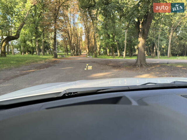 Белый БМВ Х5, объемом двигателя 2 л и пробегом 170 тыс. км за 26000 $, фото 23 на Automoto.ua