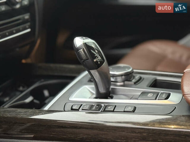 Білий БМВ Х5, об'ємом двигуна 2 л та пробігом 130 тис. км за 29500 $, фото 26 на Automoto.ua