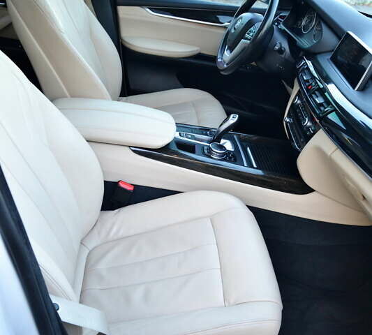 Белый БМВ Х5, объемом двигателя 2.98 л и пробегом 162 тыс. км за 23800 $, фото 21 на Automoto.ua