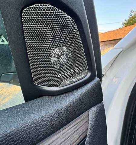 Белый БМВ Х5, объемом двигателя 2 л и пробегом 206 тыс. км за 26999 $, фото 44 на Automoto.ua