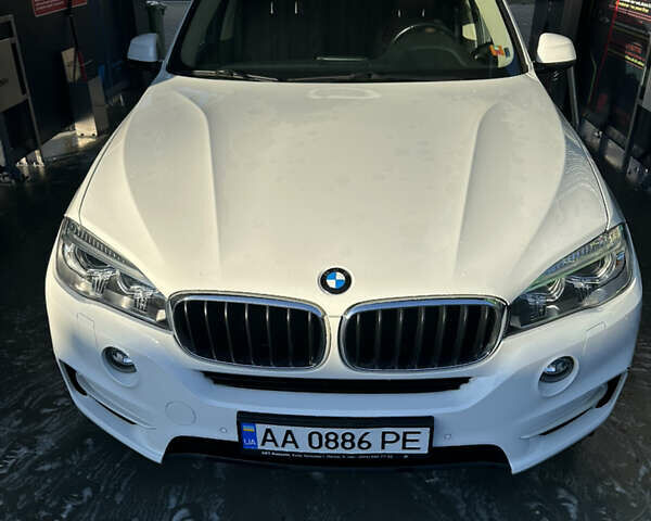 Белый БМВ Х5, объемом двигателя 2 л и пробегом 94 тыс. км за 34900 $, фото 6 на Automoto.ua