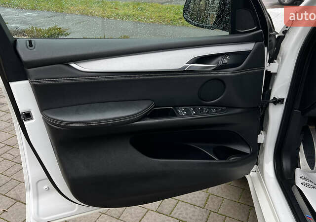 Білий БМВ Х5, об'ємом двигуна 2 л та пробігом 166 тис. км за 28000 $, фото 26 на Automoto.ua