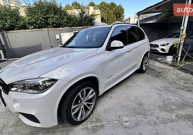 Белый БМВ Х5, объемом двигателя 4.39 л и пробегом 120 тыс. км за 33500 $, фото 21 на Automoto.ua