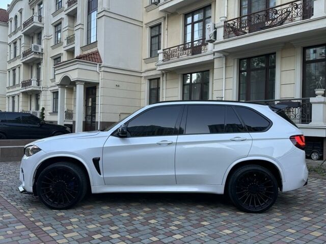 Белый БМВ Х5, объемом двигателя 3 л и пробегом 90 тыс. км за 29999 $, фото 7 на Automoto.ua